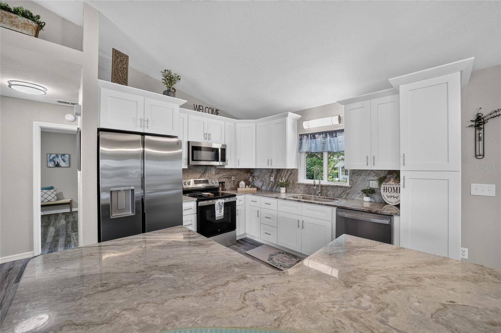 Single Family Residence at 13685 SE 90TH CT, SUMMERFIELD, photo 14 of 43