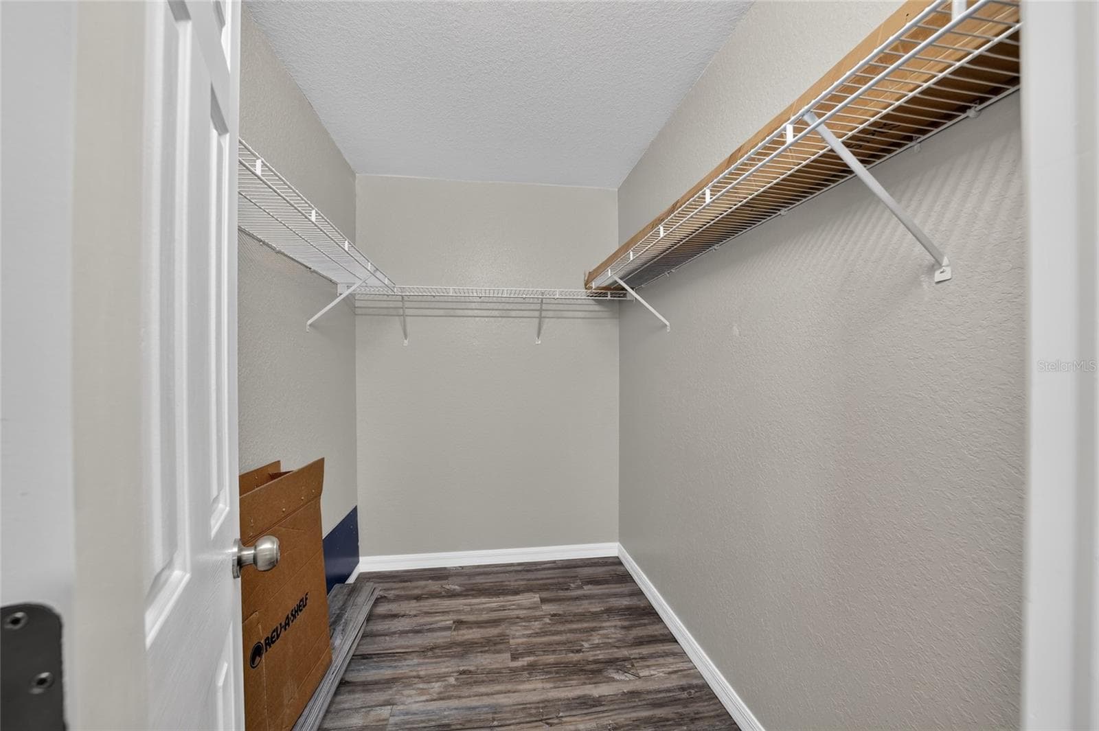 Single Family Residence at 13685 SE 90TH CT, SUMMERFIELD, photo 32 of 43