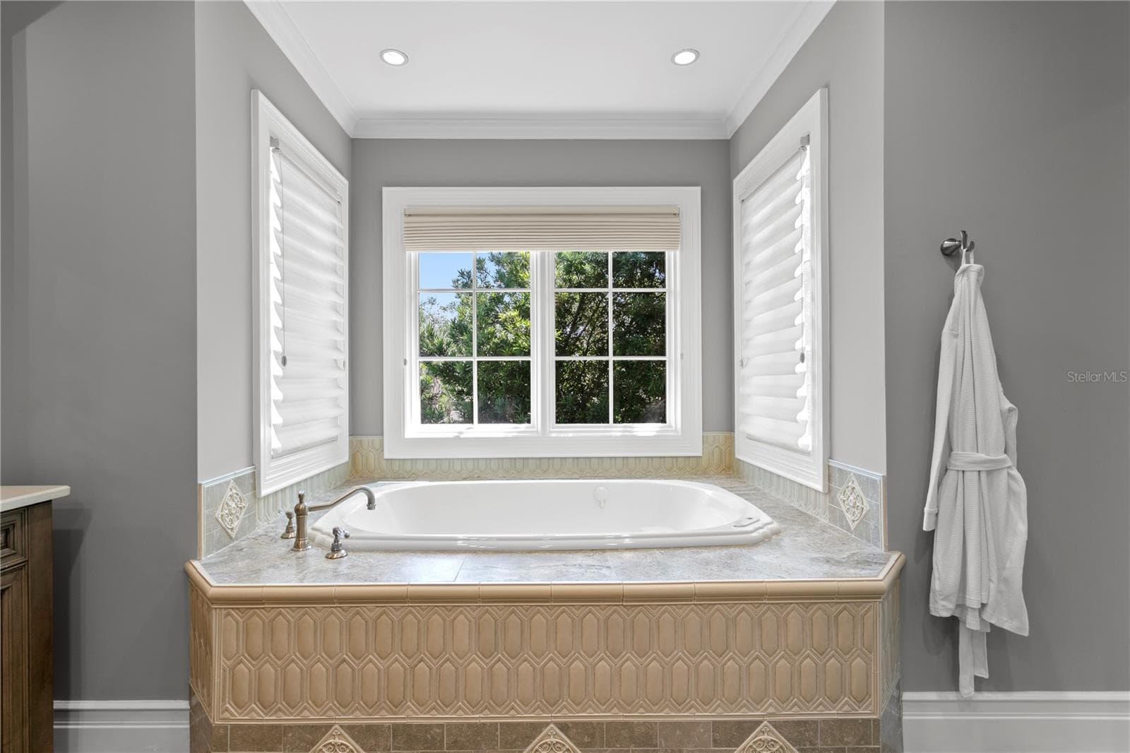Single Family Residence at 401 SNELL ISLE BLVD NE, ST PETERSBURG, photo 51 of 96