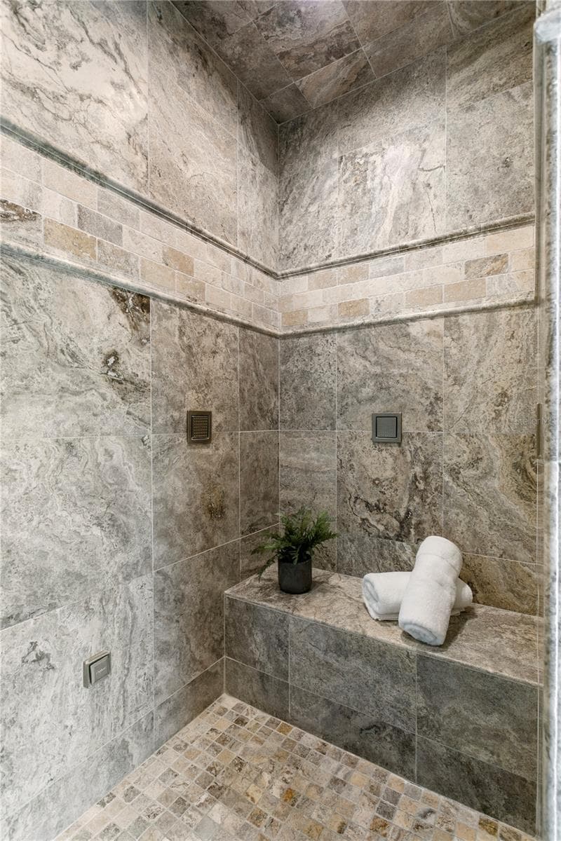 Primary steam shower - 401 SNELL ISLE BLVD NE, ST PETERSBURG