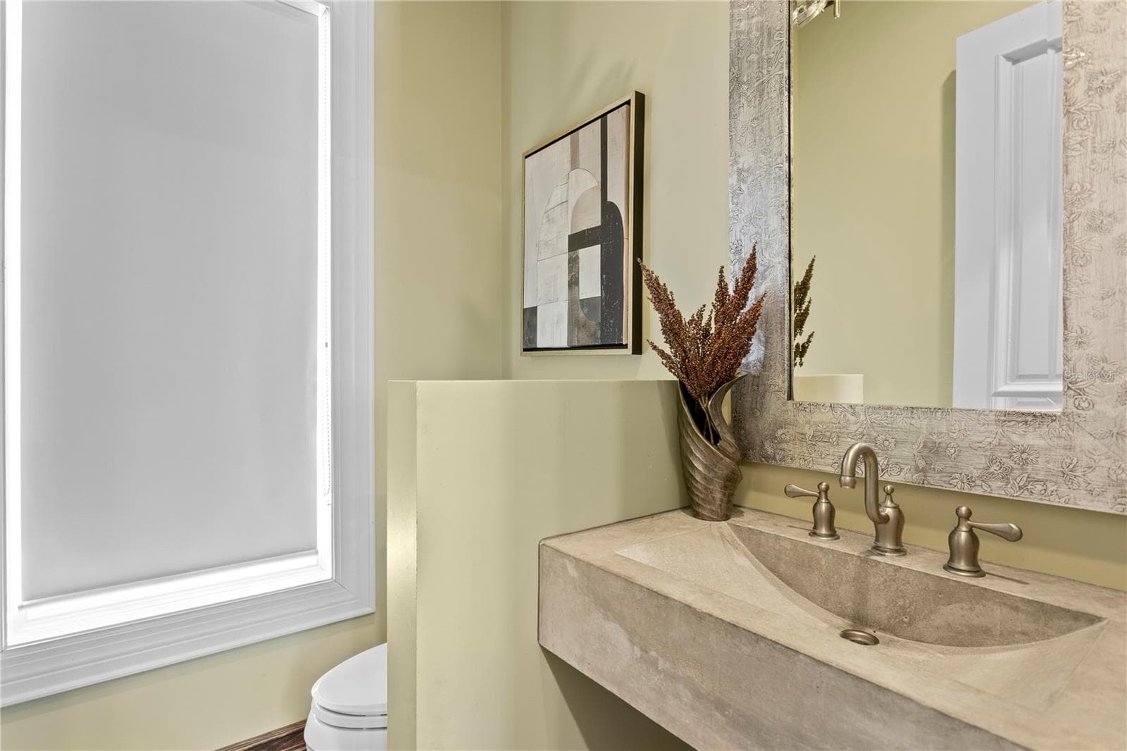 powder room - 401 SNELL ISLE BLVD NE, ST PETERSBURG