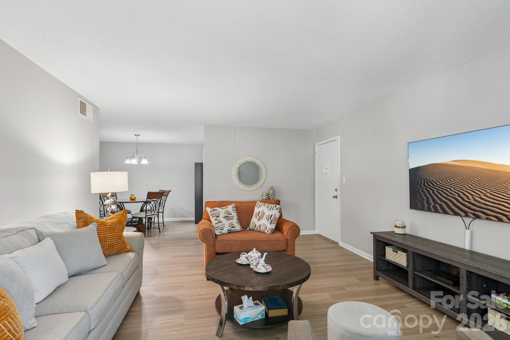 Condominium at 4736 Hedgemore Drive, Charlotte, photo 7 of 32