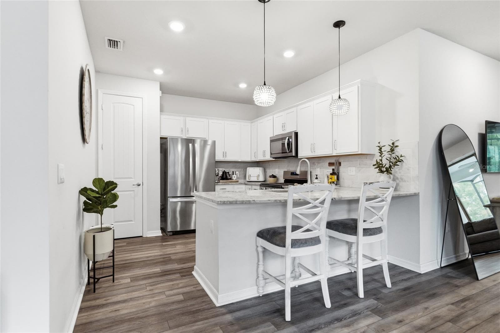 Villa at 6308 MOORING LINE CIR, APOLLO BEACH, photo 5 of 58