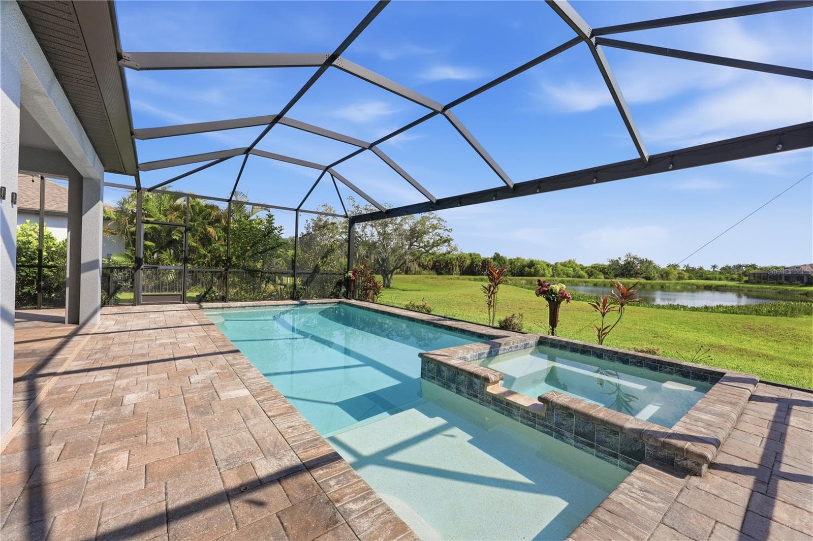 Heated Saltwater Pool & Spa - 5542 NATIVE HENNA CT, SARASOTA
