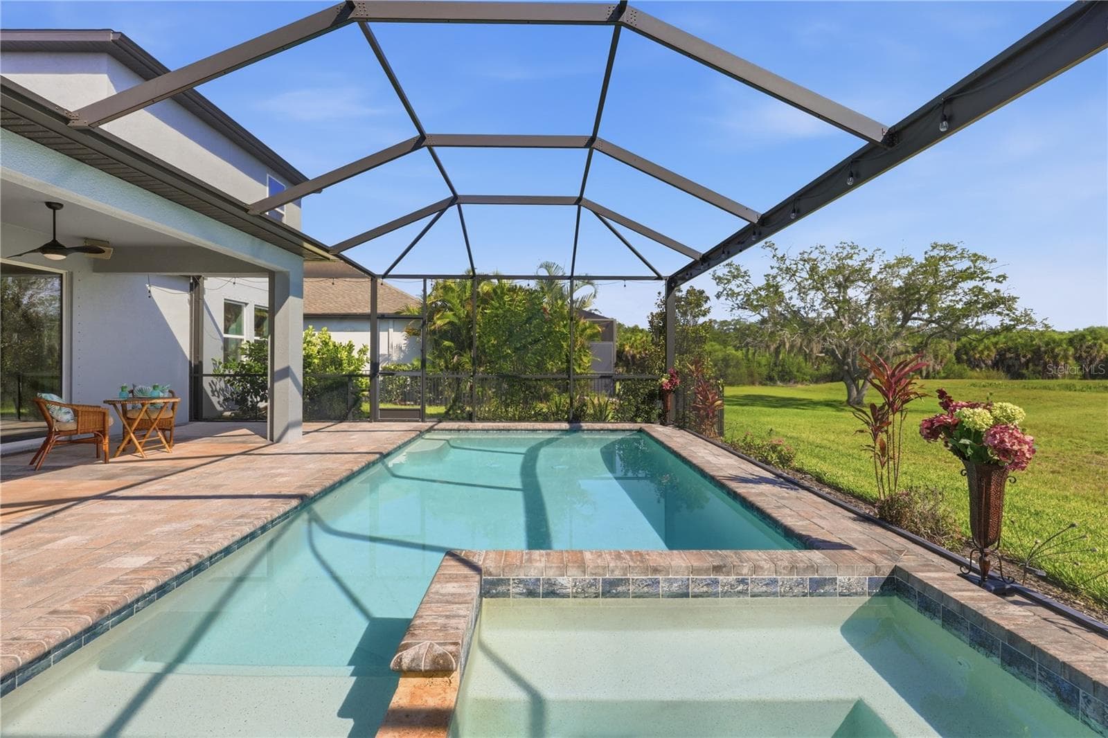 Saltwater Pool & Spa - 5542 NATIVE HENNA CT, SARASOTA
