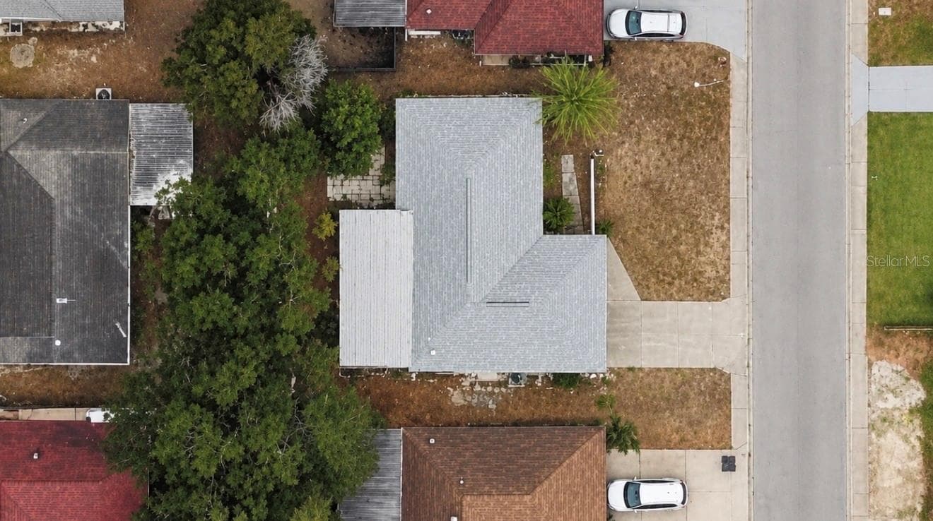 Single Family Residence at 8923 CANDLEWICK LN, PORT RICHEY, photo 2 of 22