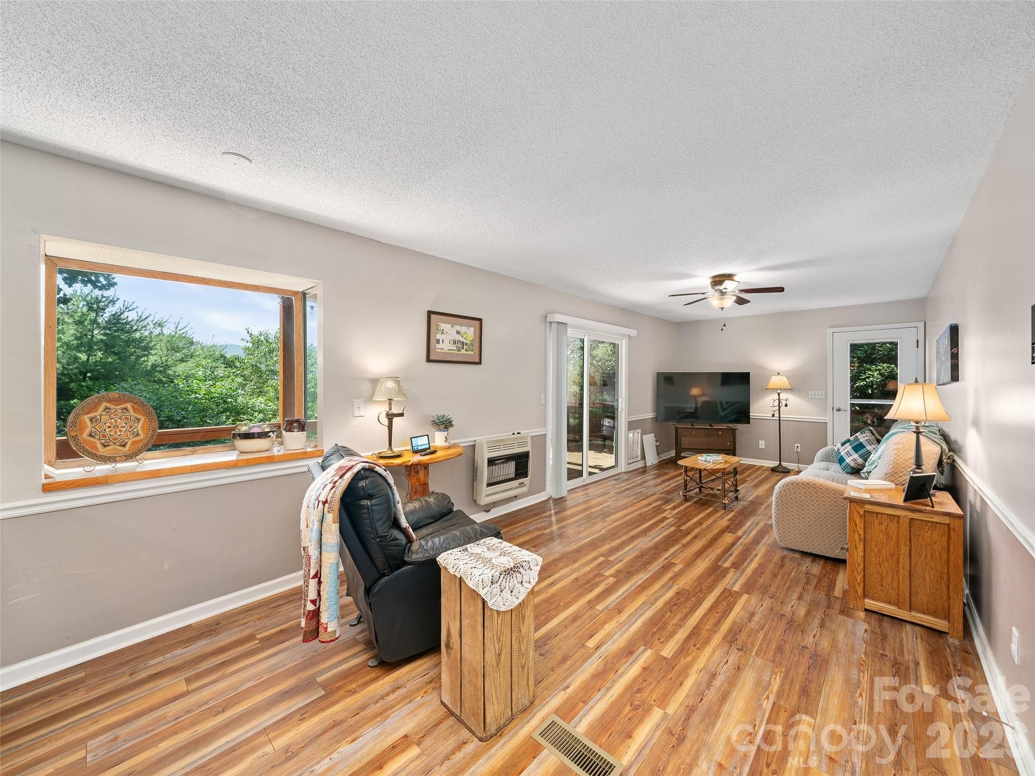 Single Family Residence at Burnsville, photo 4 of 28