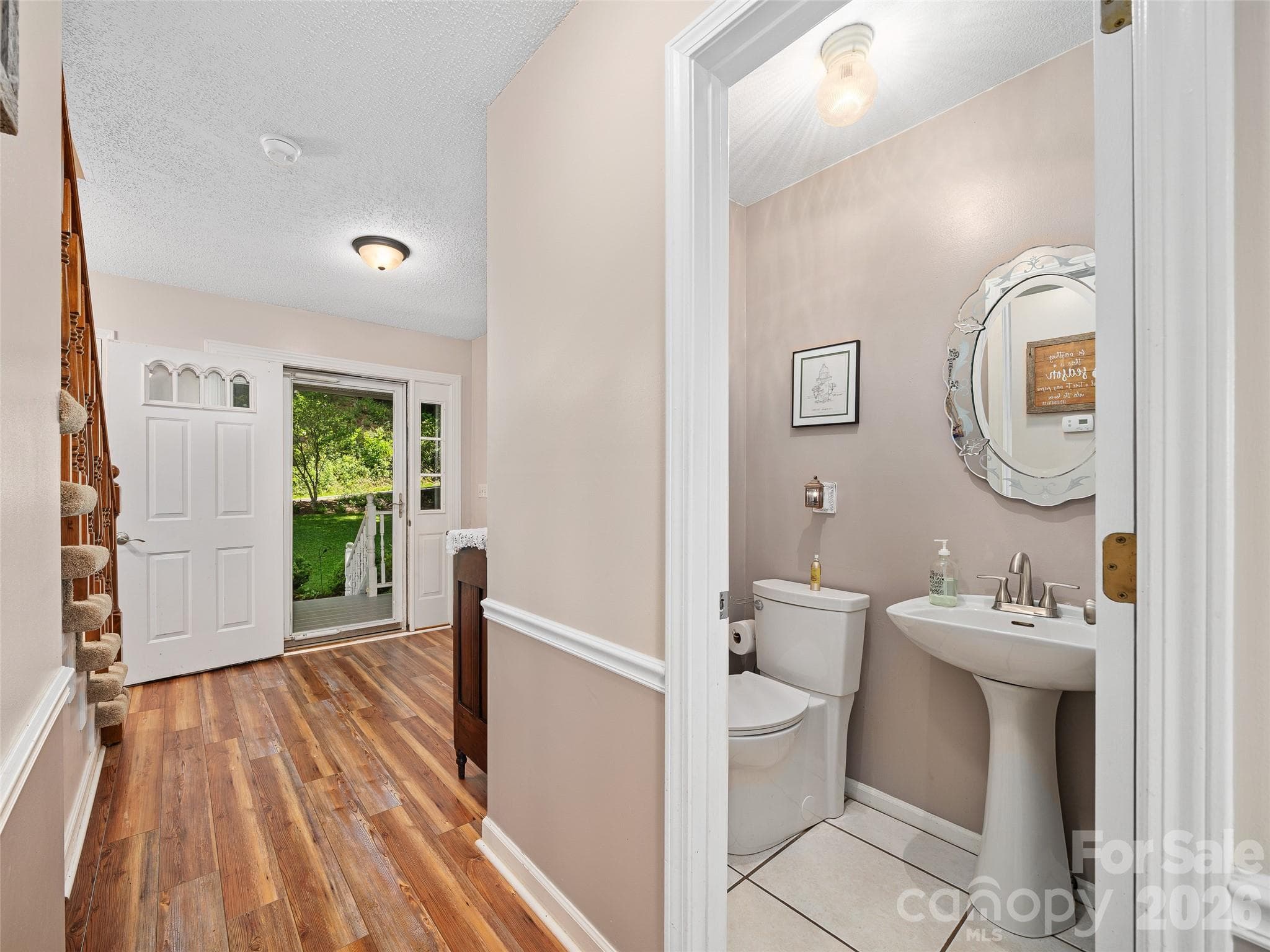 Single Family Residence at 254 Shepard Way, Burnsville, photo 12 of 28