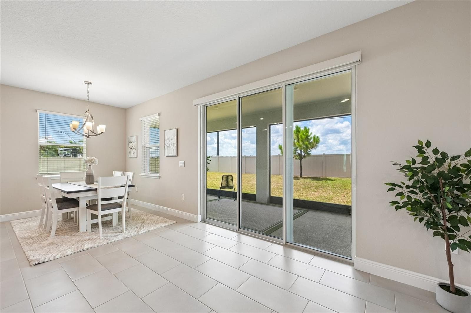Single Family Residence at 178 MANGROVE MANOR DR, APOLLO BEACH, photo 11 of 39