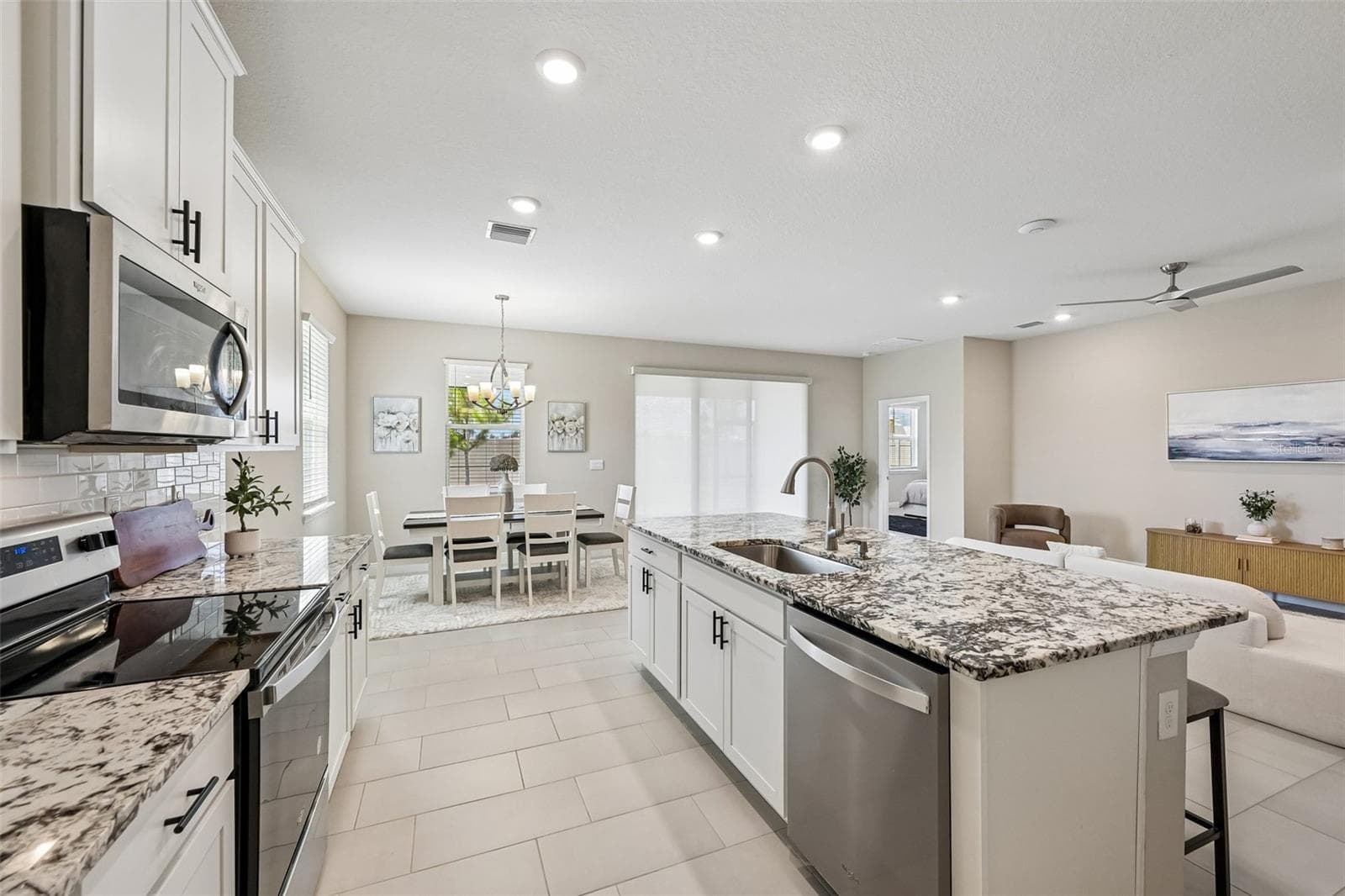 Single Family Residence at 178 MANGROVE MANOR DR, APOLLO BEACH, photo 13 of 39