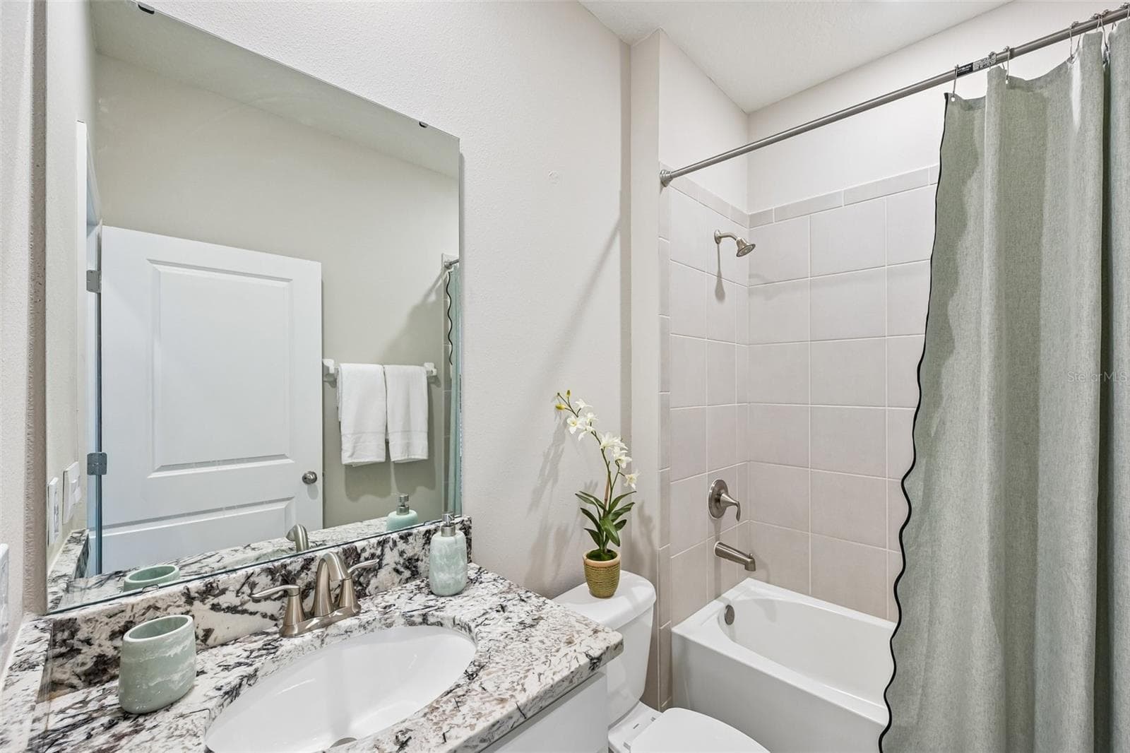 Single Family Residence at 178 MANGROVE MANOR DR, APOLLO BEACH, photo 23 of 39