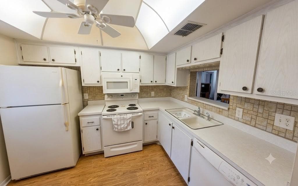 Condominium at 601 N HERCULES AVE #1205, CLEARWATER, photo 4 of 19