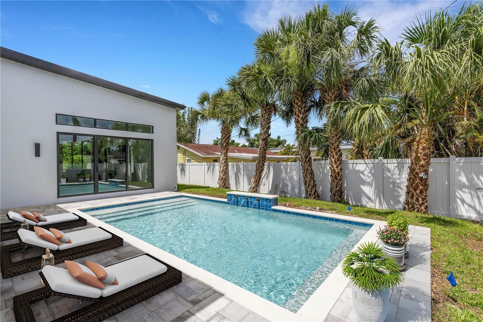 Staged outdoor - 2069 HIBISCUS ST, SARASOTA