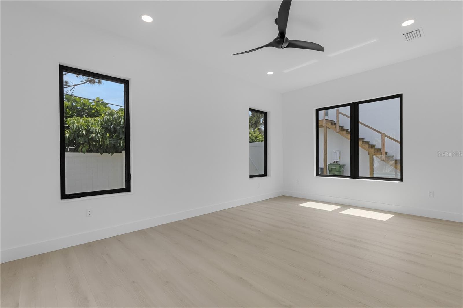 Primary Bedroom - 2069 HIBISCUS ST, SARASOTA