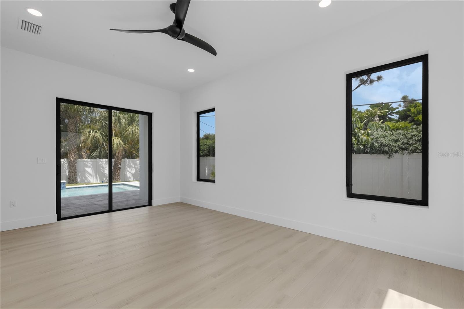 Primary Bedroom - 2069 HIBISCUS ST, SARASOTA