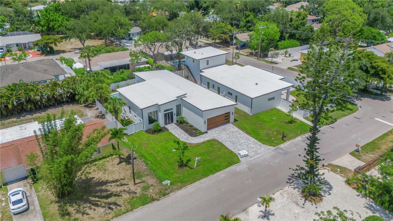 Single Family Residence at 2069 HIBISCUS ST, SARASOTA, photo 47 of 48
