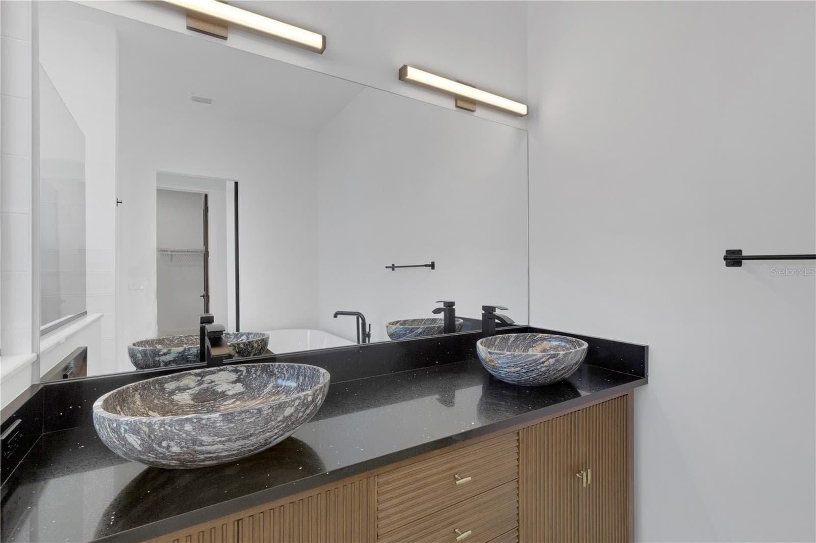 Primary Vanity - 2079 HIBISCUS ST, SARASOTA