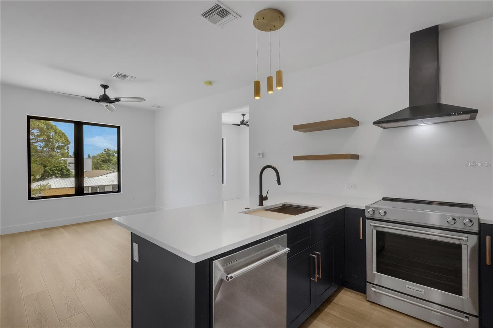 ADU Kitchenette/Living area - 2079 HIBISCUS ST, SARASOTA