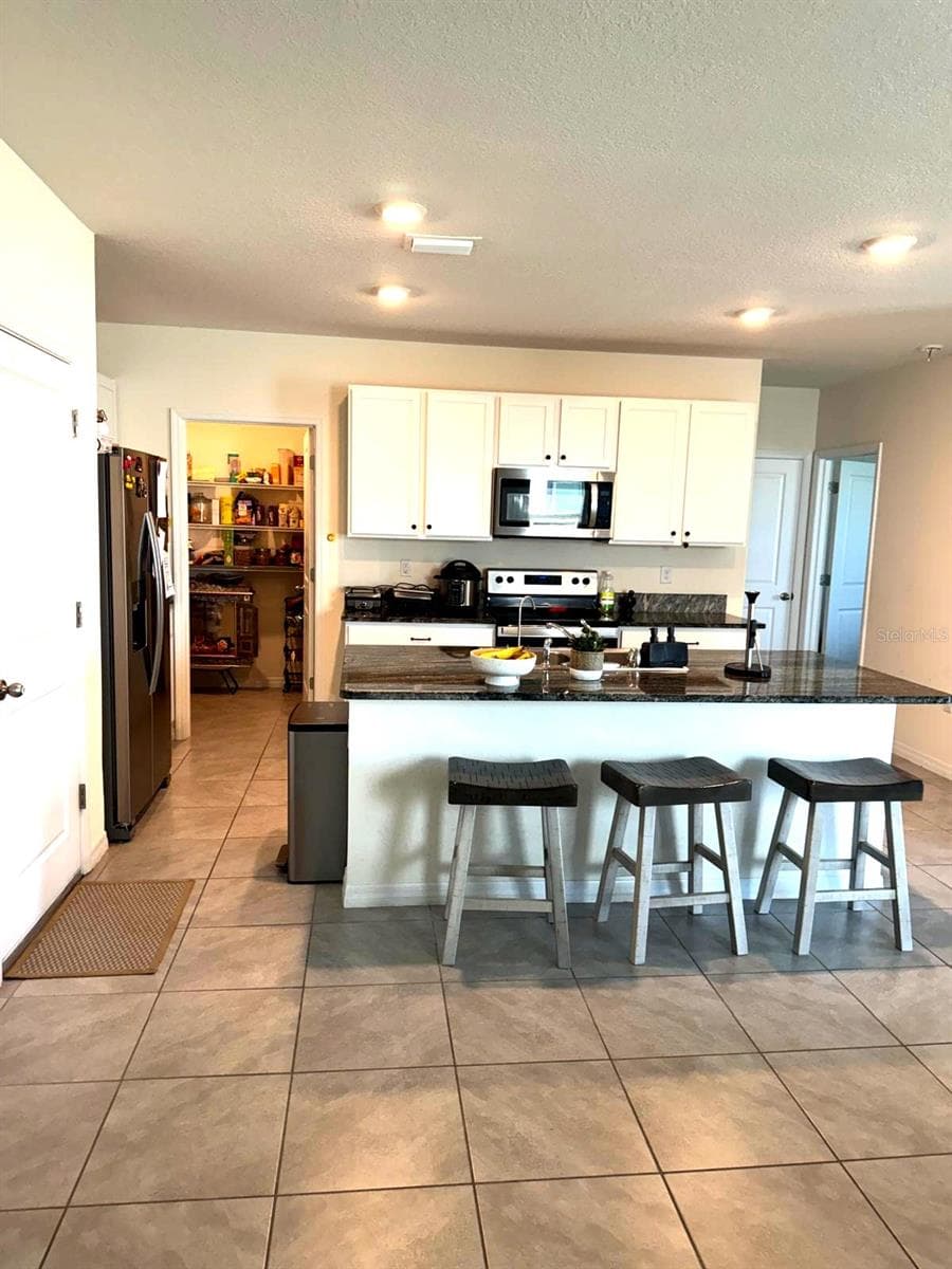 Single Family Residence at 10570 PENNY GALE LOOP, SAN ANTONIO, photo 2 of 19