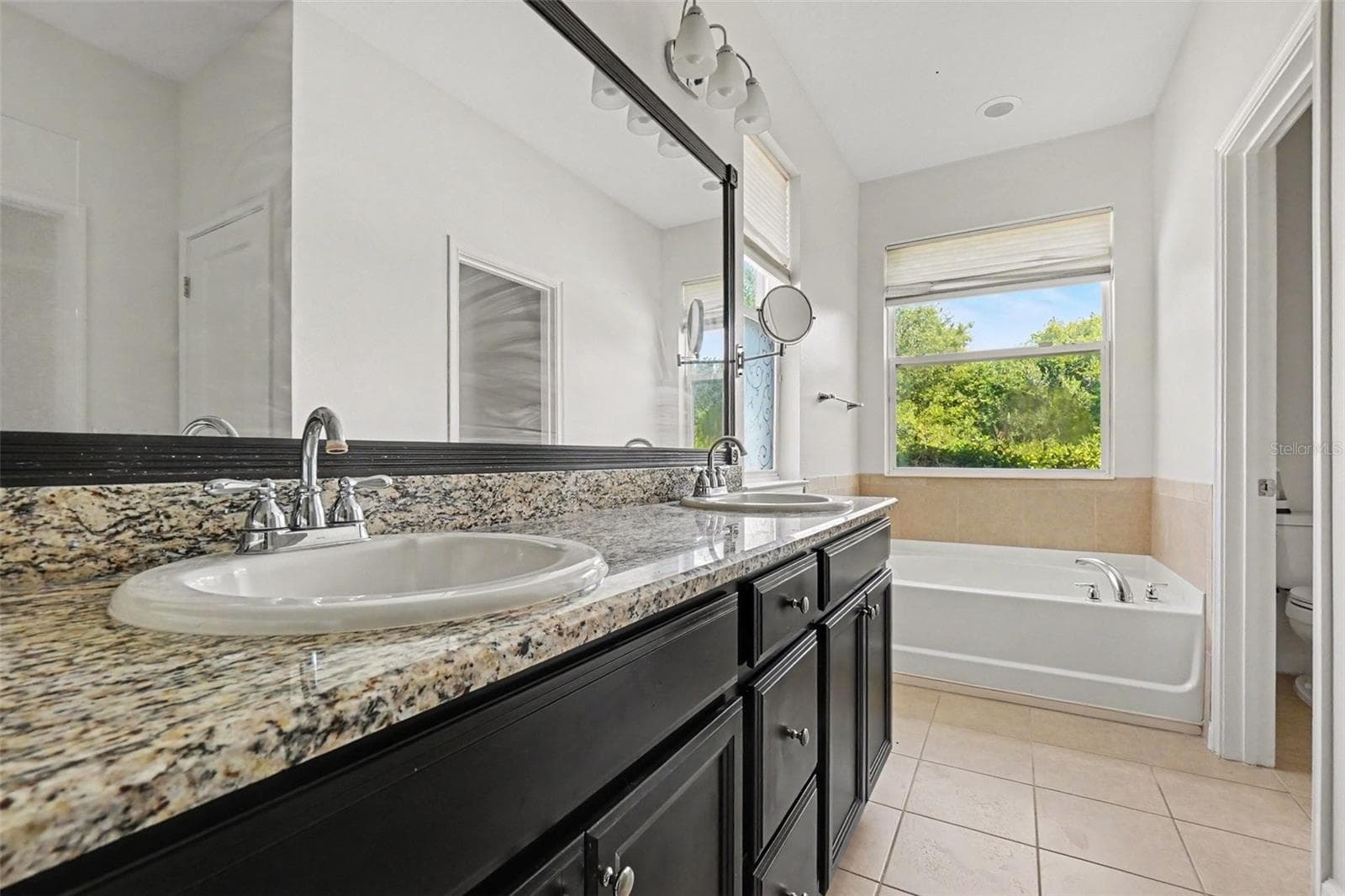 Single Family Residence at 12324 STREAMBED DR, RIVERVIEW, photo 12 of 26