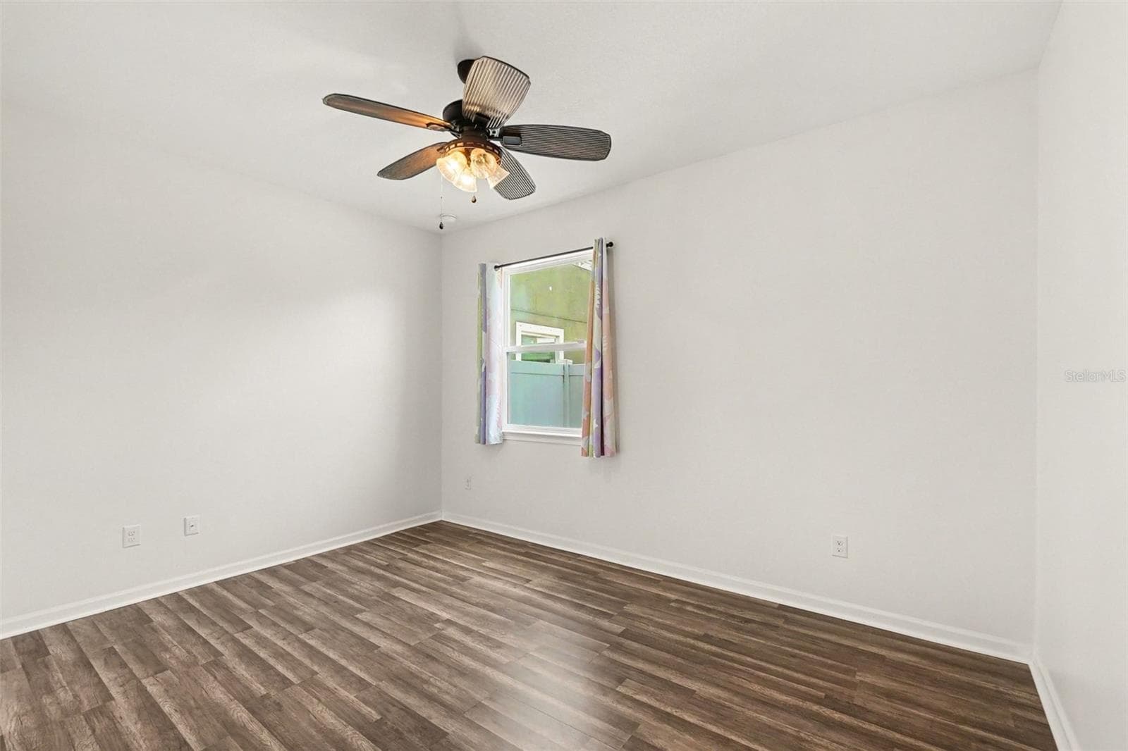 Single Family Residence at 12324 STREAMBED DR, RIVERVIEW, photo 15 of 26