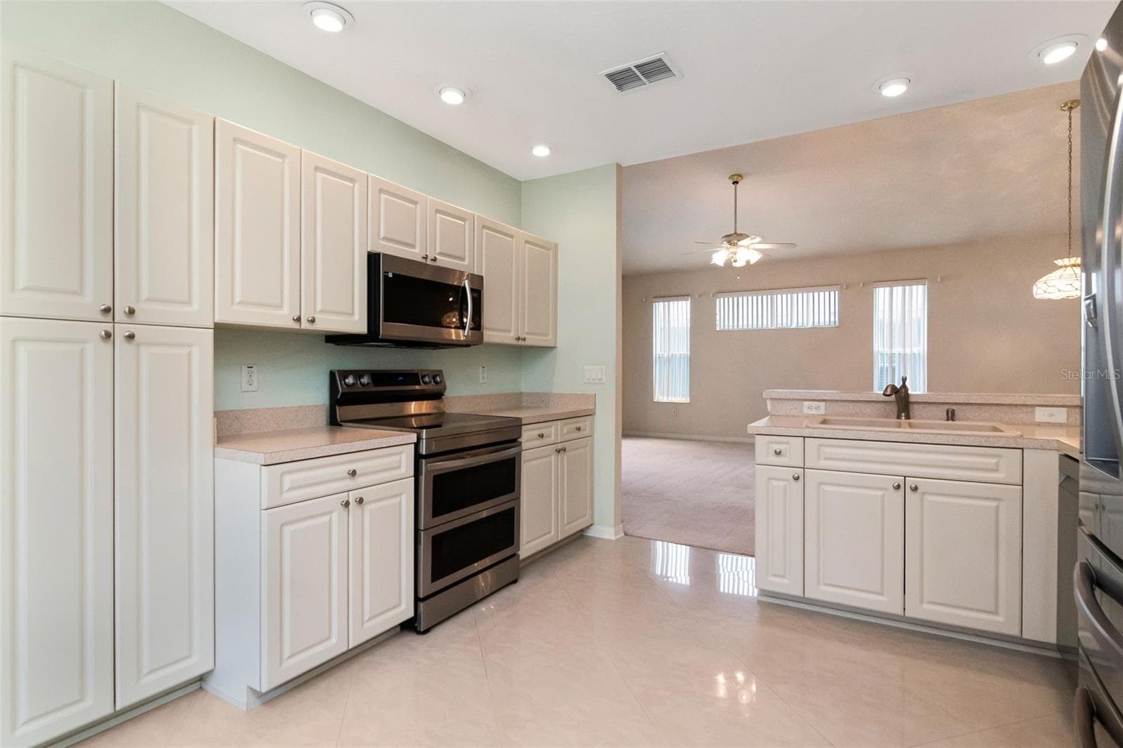 Kitchen - 10029 BROOKDALE DR, NEW PORT RICHEY
