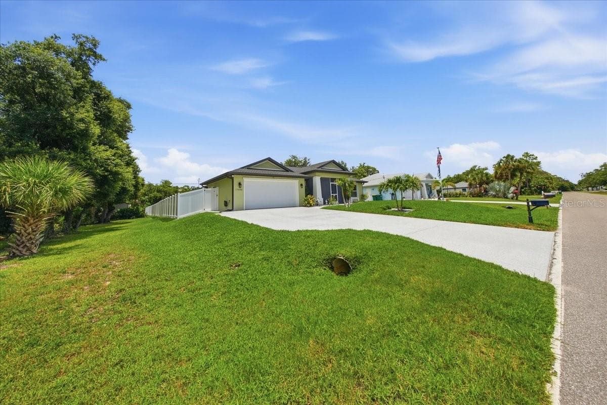 Single Family Residence at 17432 SHIRLEY AVE, PORT CHARLOTTE, photo 6 of 63