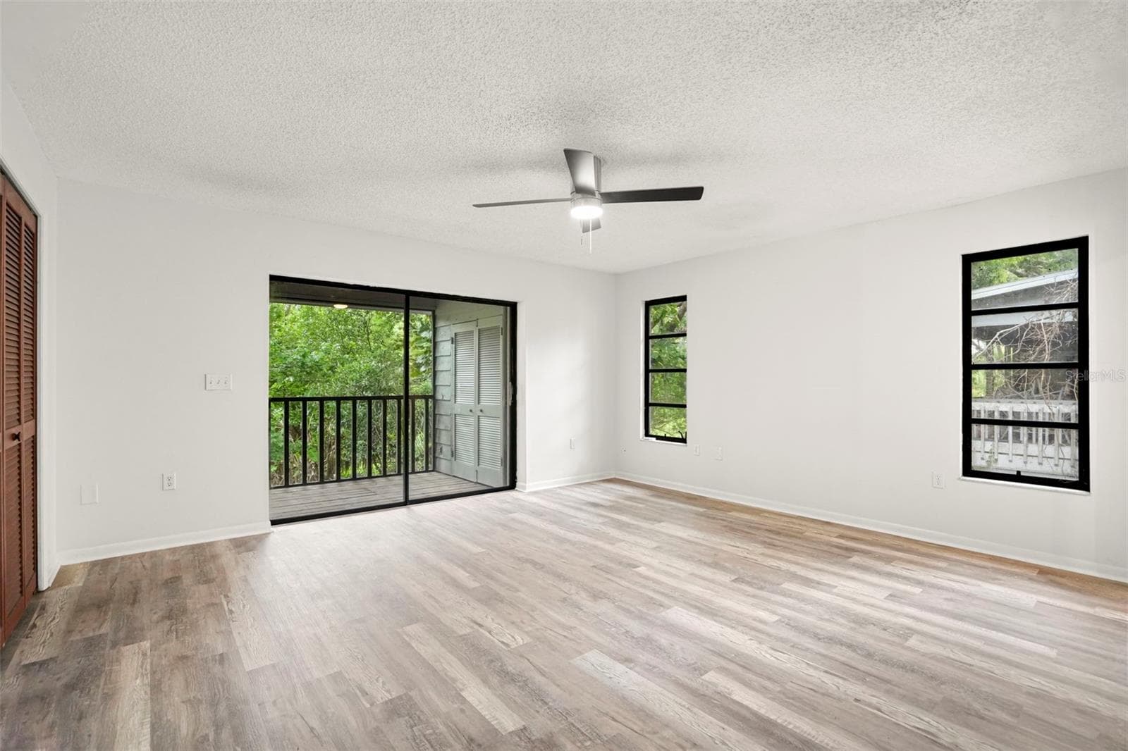 Single Family Residence at 210 EDGEWOOD AVE, CLEARWATER, photo 19 of 53