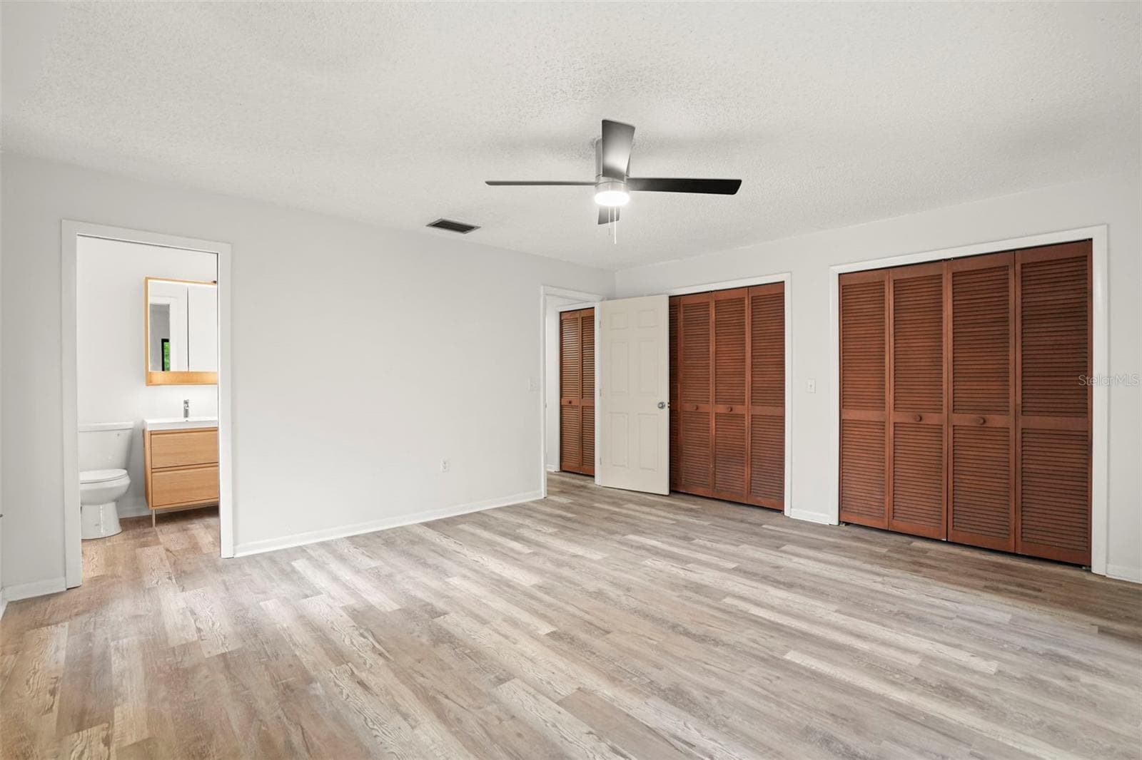 Single Family Residence at 210 EDGEWOOD AVE, CLEARWATER, photo 20 of 53