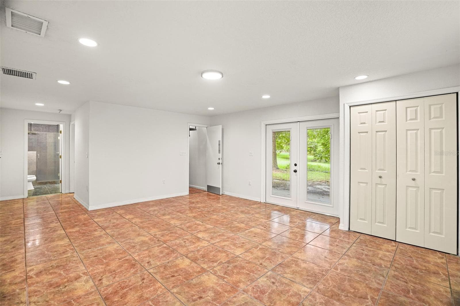 Single Family Residence at 210 EDGEWOOD AVE, CLEARWATER, photo 31 of 53
