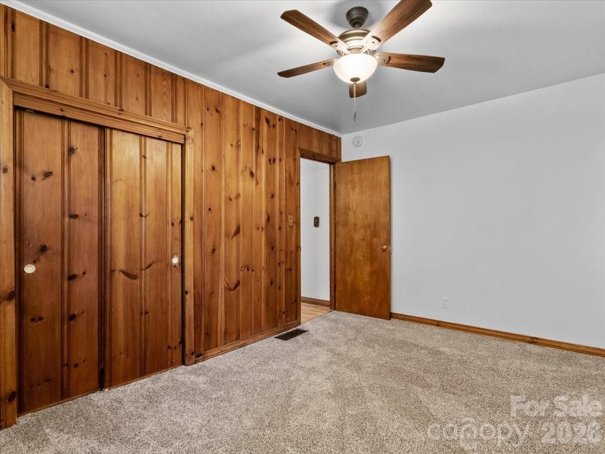 Single Family Residence at 39 Hawthorne Lane, Burnsville, photo 26 of 47