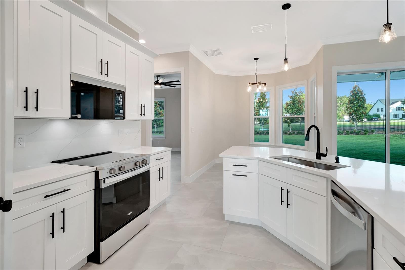 Single Family Residence at 17557 NINTH ST, MONTVERDE, photo 6 of 47