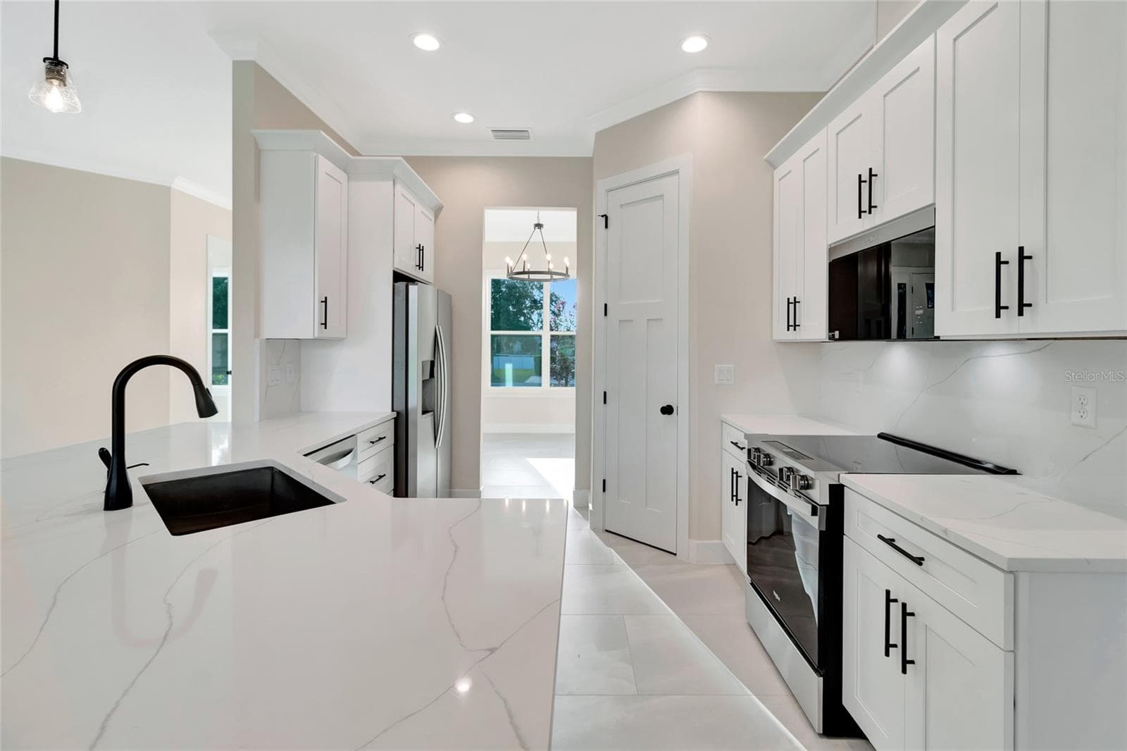 Single Family Residence at 17557 NINTH ST, MONTVERDE, photo 7 of 47