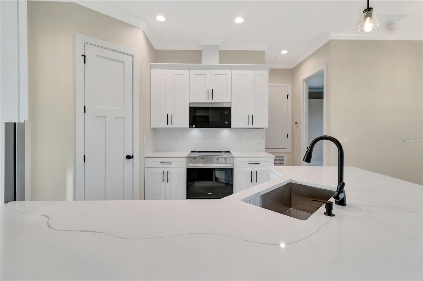 Single Family Residence at 17557 NINTH ST, MONTVERDE, photo 8 of 47