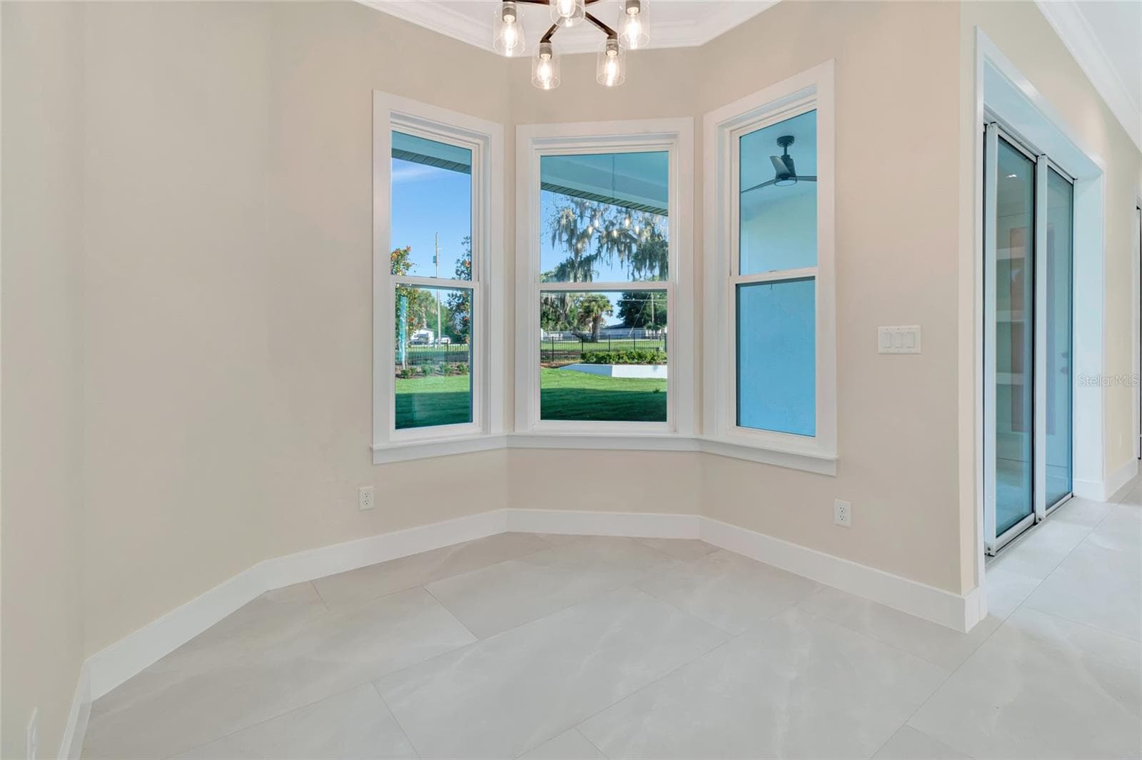 Single Family Residence at 17557 NINTH ST, MONTVERDE, photo 9 of 47