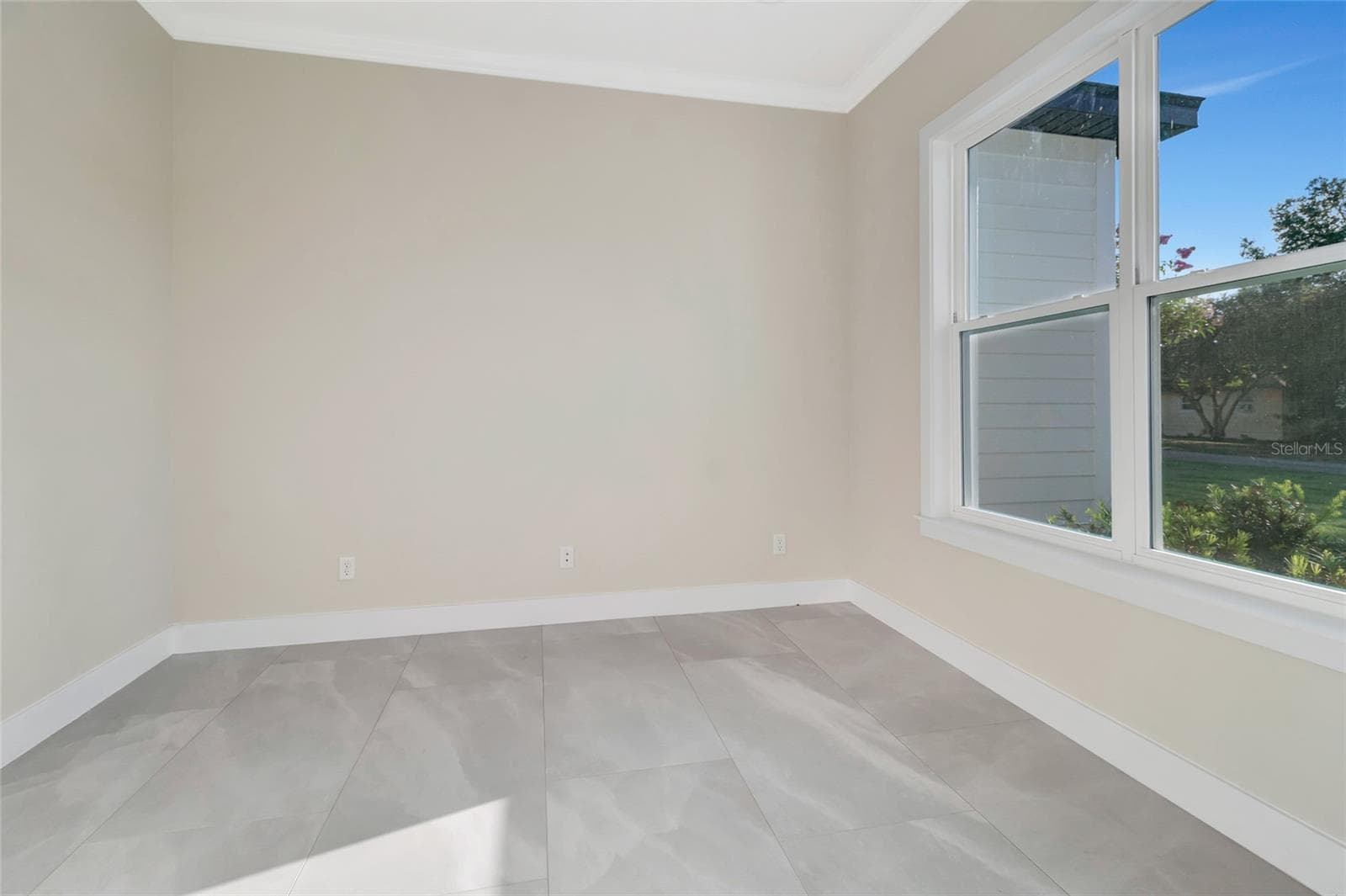 Single Family Residence at 17557 NINTH ST, MONTVERDE, photo 27 of 47