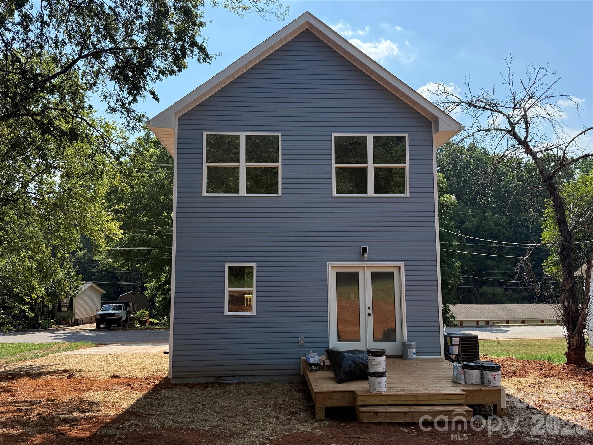 Single Family Residence at Newton, photo 4 of 18