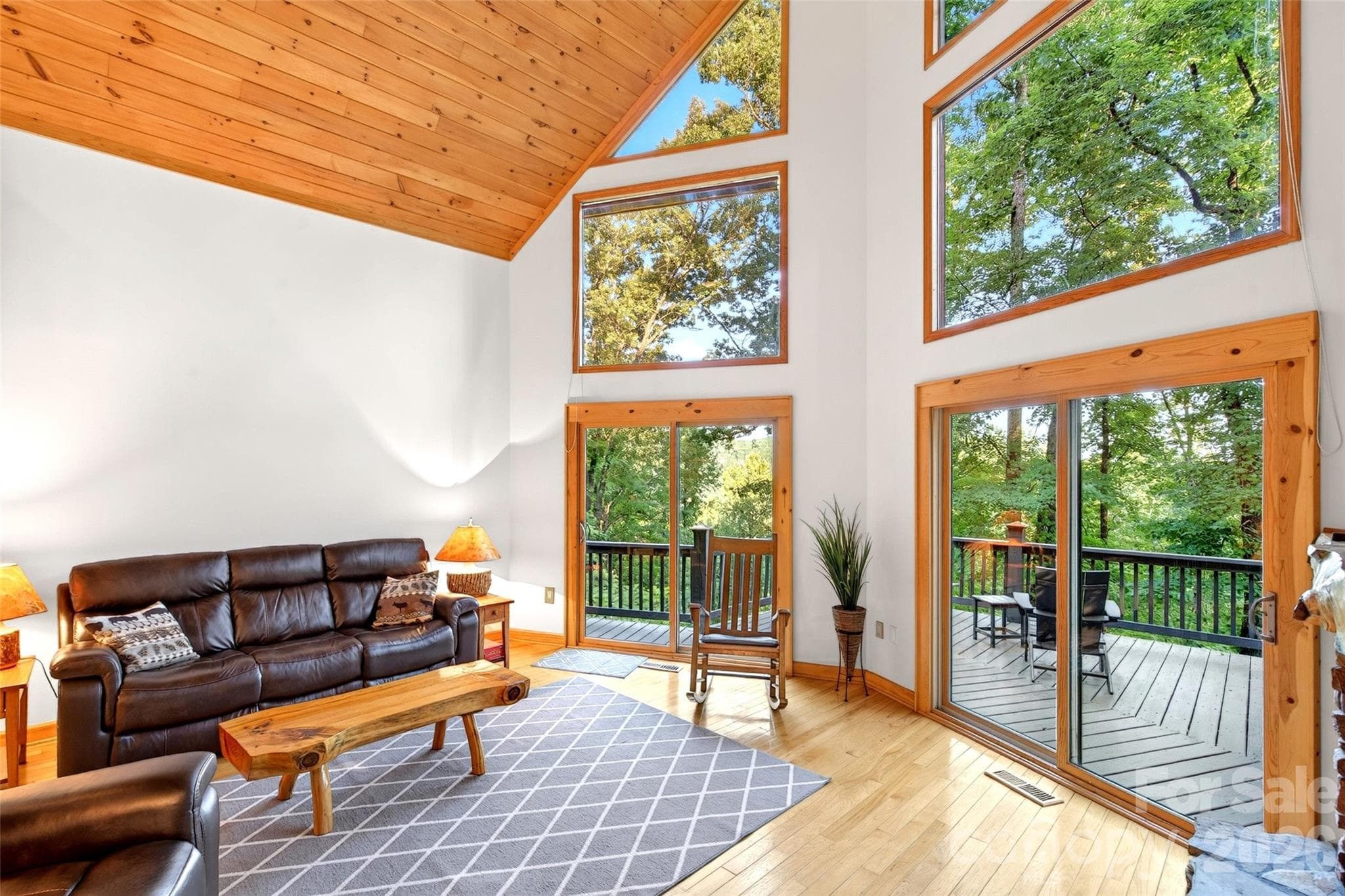 Being sold TURN KEY! - 1506 Mckenzie Way S, Old Fort