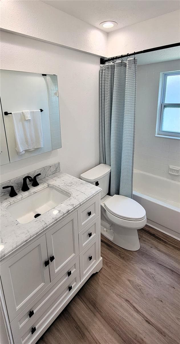 Bathroom 2 - 7801 17TH WAY N, ST PETERSBURG