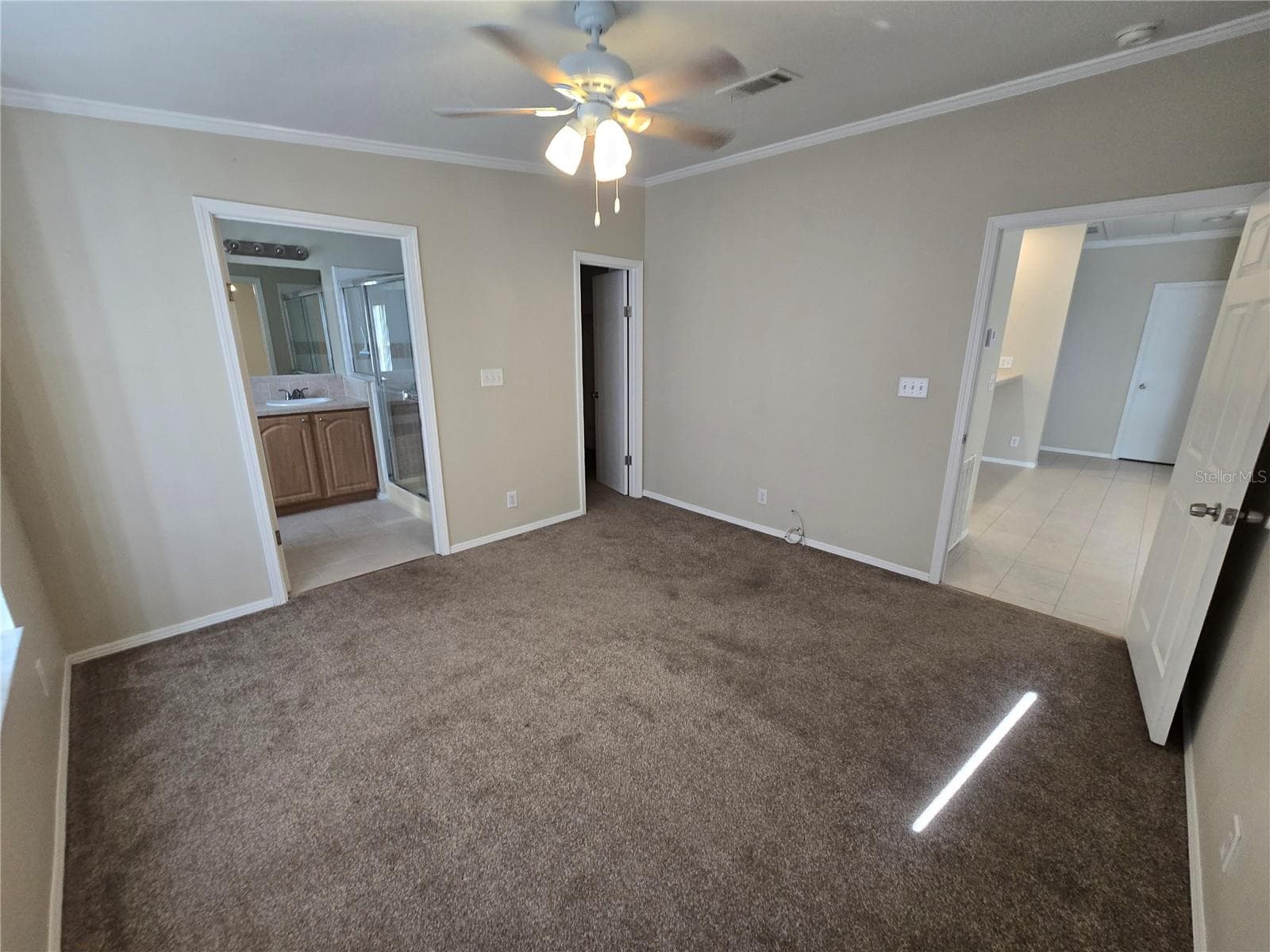 Primary Bedroom with ensuite bath - 7644 SAILWINDS PASS, PORT RICHEY