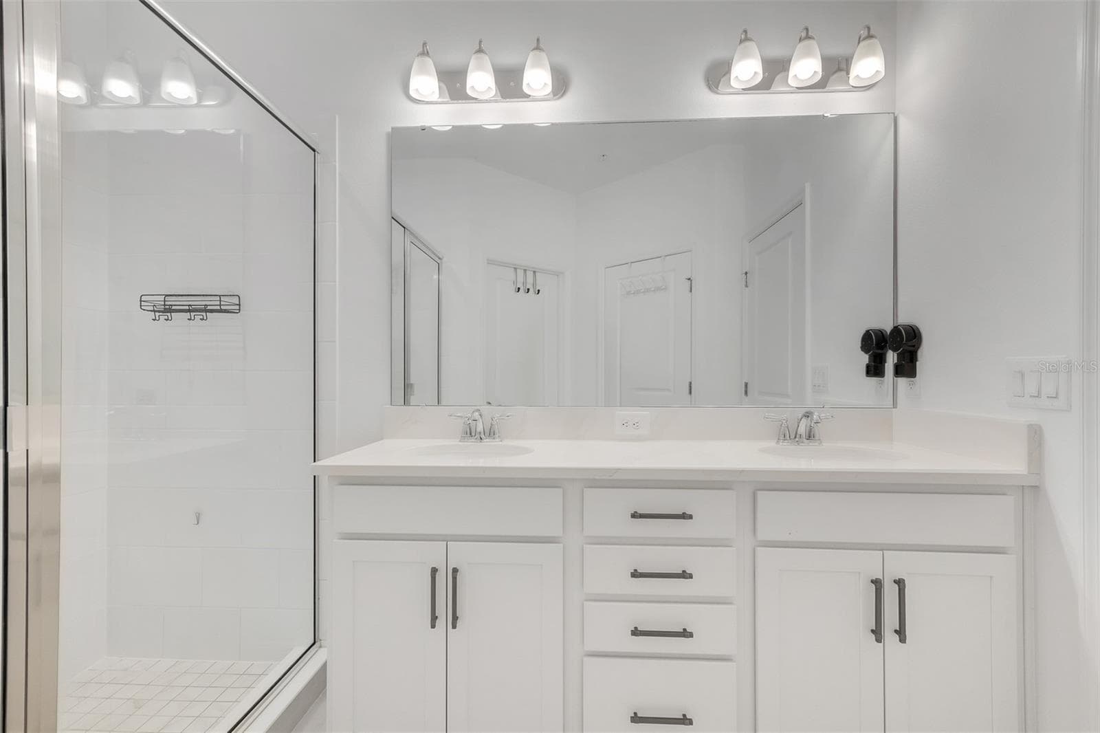 Townhouse at 7251 NEMOURS PKWY, ORLANDO, photo 14 of 36