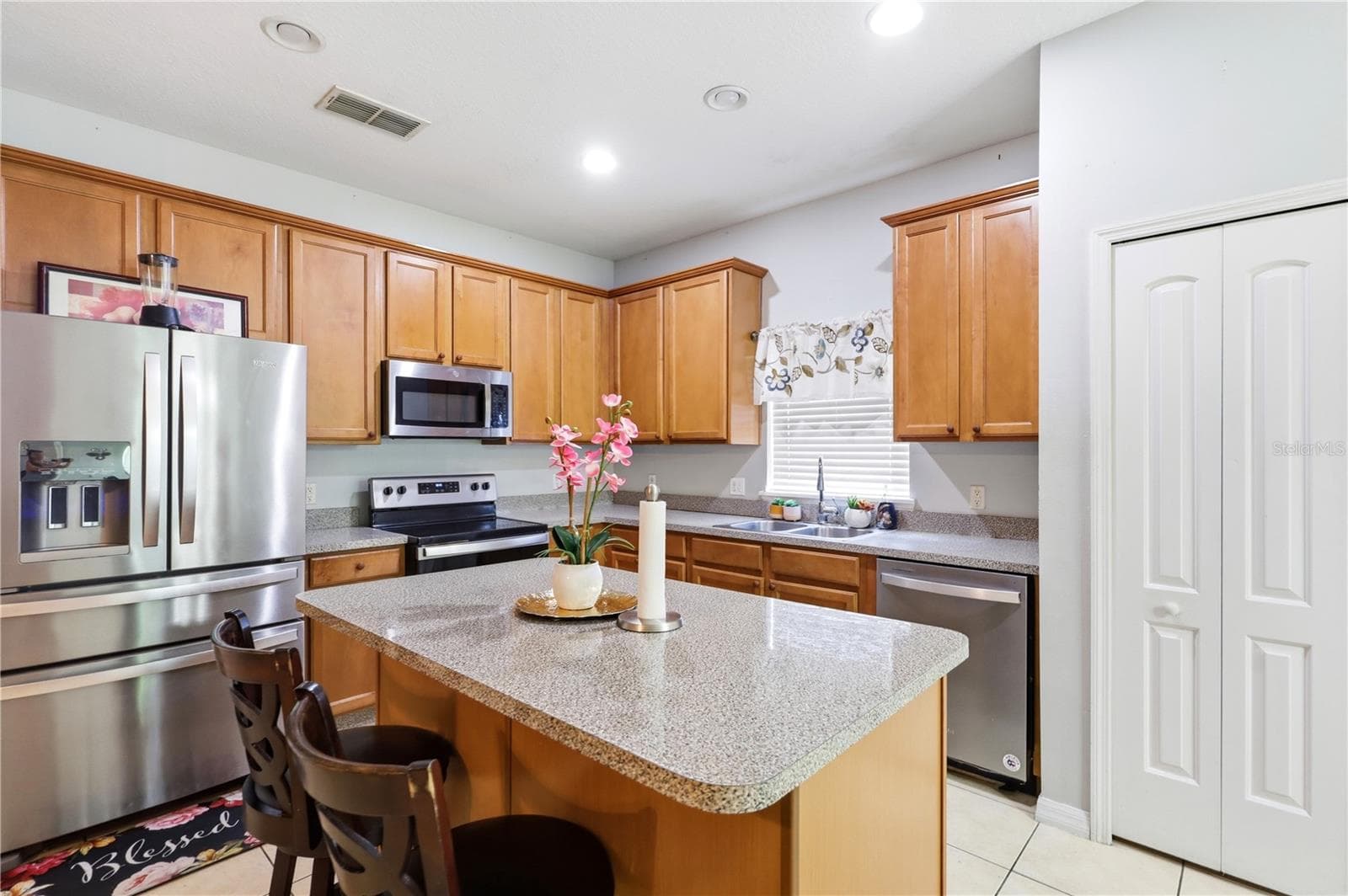 Single Family Residence at 907 HACIENDA CIR, KISSIMMEE, photo 13 of 46
