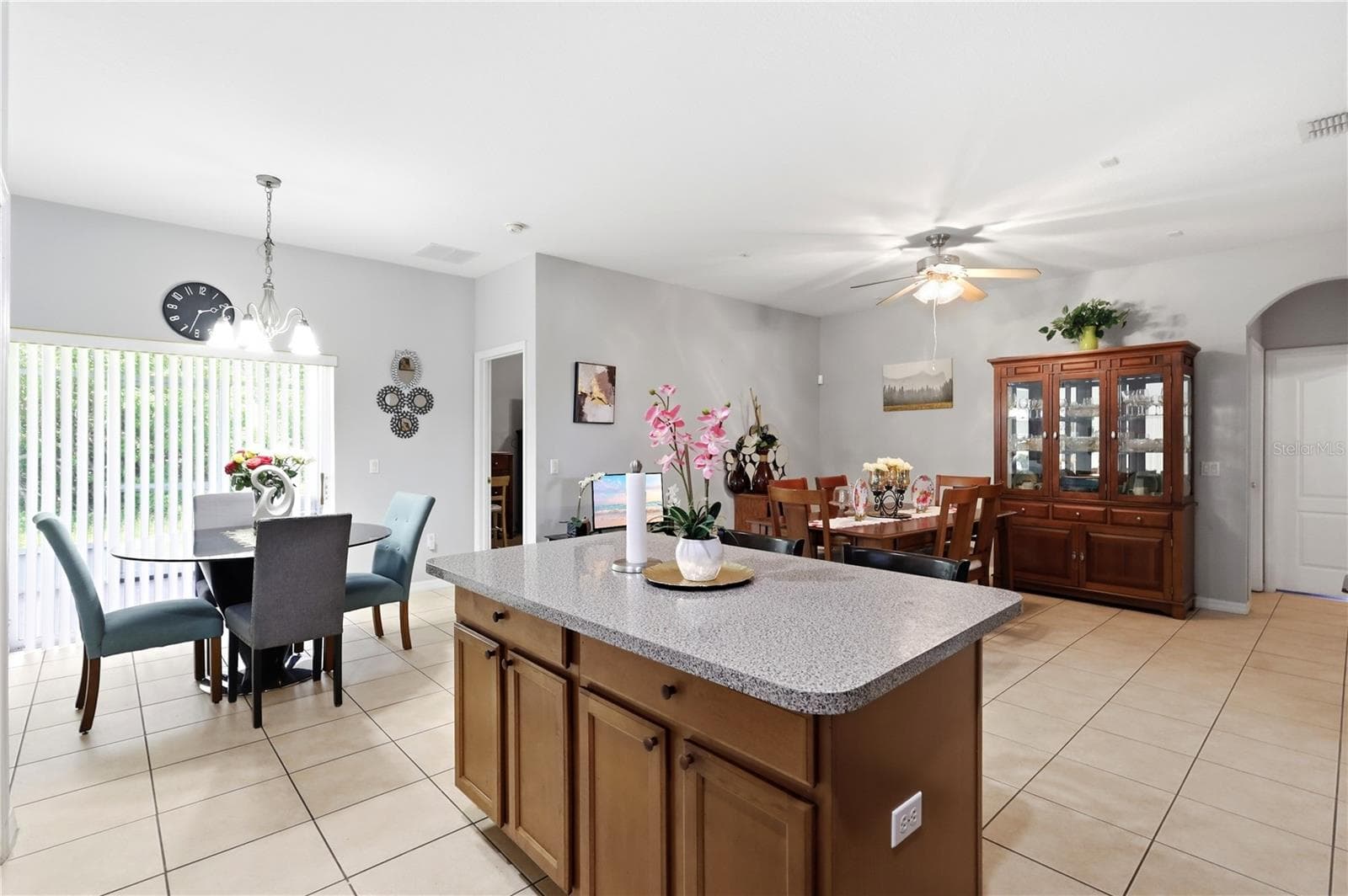 Single Family Residence at 907 HACIENDA CIR, KISSIMMEE, photo 17 of 46