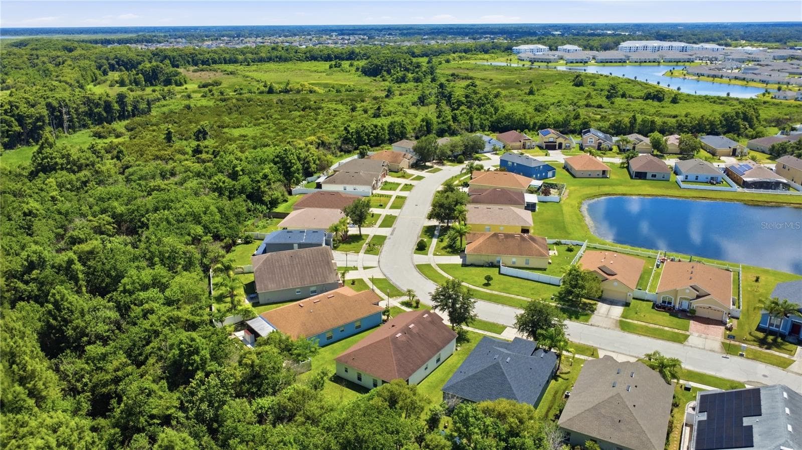 Single Family Residence at 907 HACIENDA CIR, KISSIMMEE, photo 43 of 46