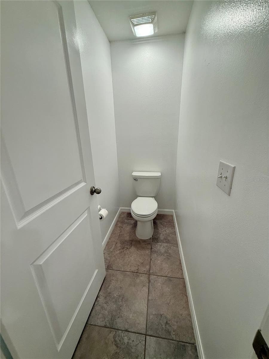 Single Family Residence at 14832 CRESCENT ROCK DR, WIMAUMA, photo 21 of 37