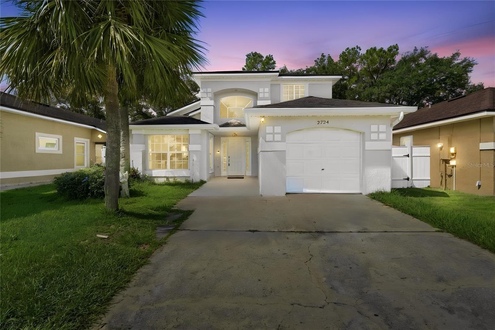 2724 EMERSON LN