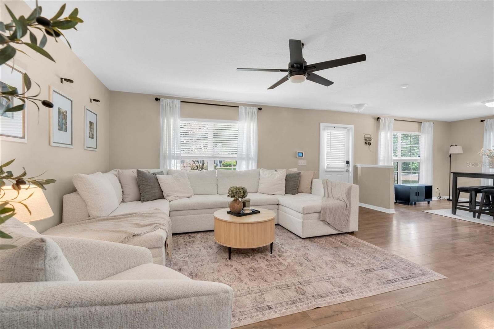 Townhouse at 9548 CHARLESBERG DRIVE, TAMPA, photo 5 of 30