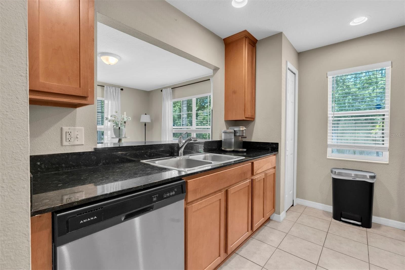Townhouse at 9548 CHARLESBERG DRIVE, TAMPA, photo 7 of 30