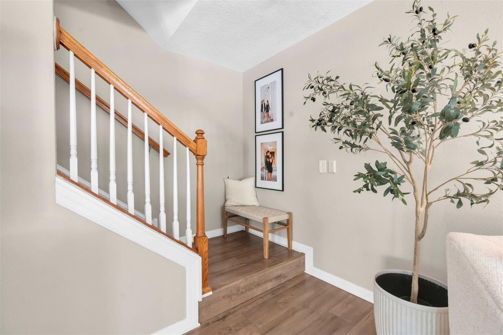 Townhouse at 9548 CHARLESBERG DRIVE, TAMPA, photo 13 of 30