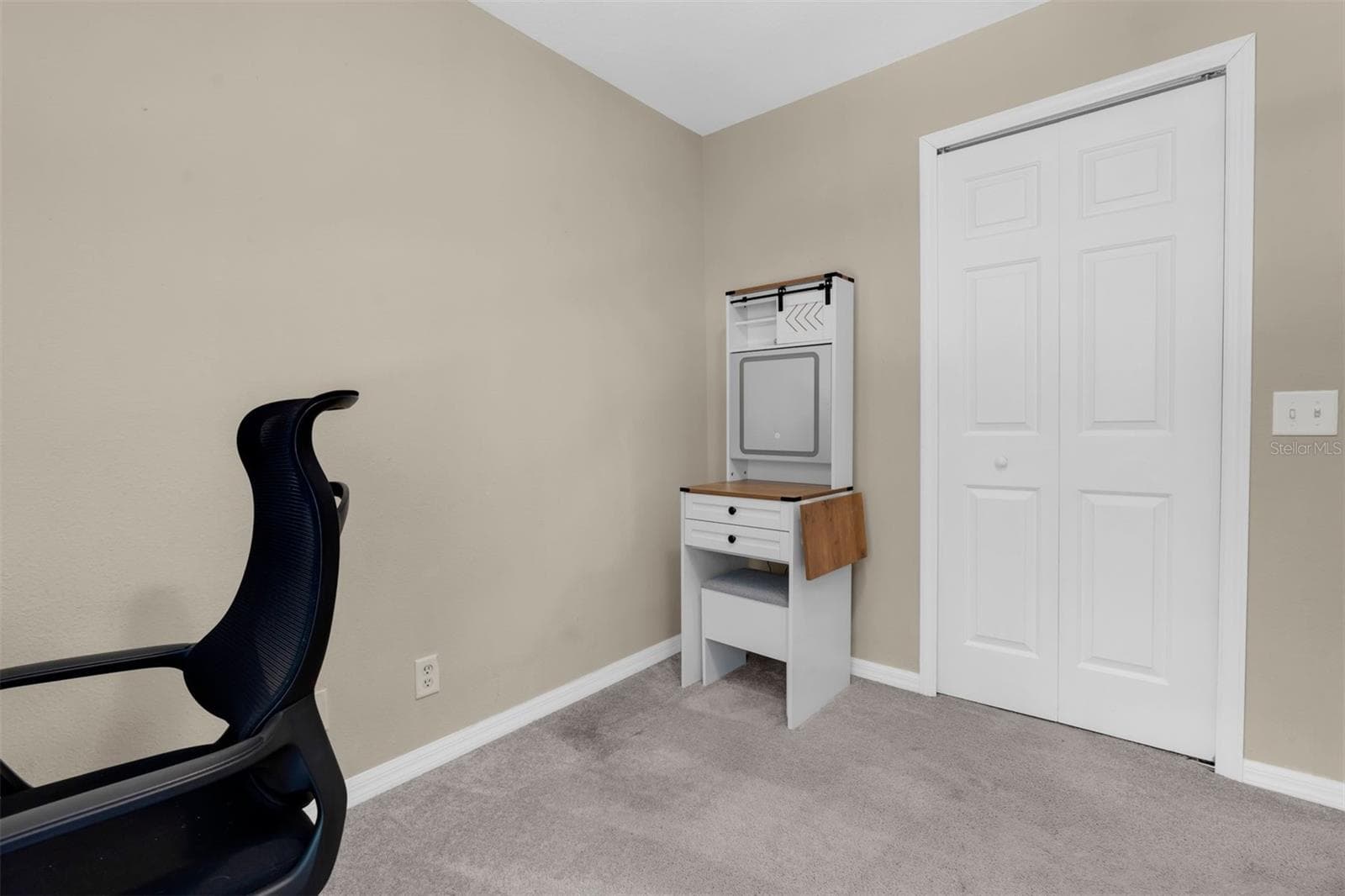 Townhouse at 9548 CHARLESBERG DRIVE, TAMPA, photo 19 of 30